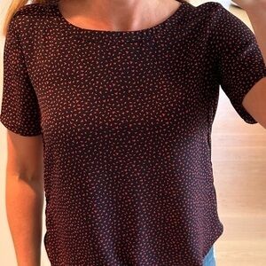 Like New Banana Republic Short Sleeved Printed Blouse. Small